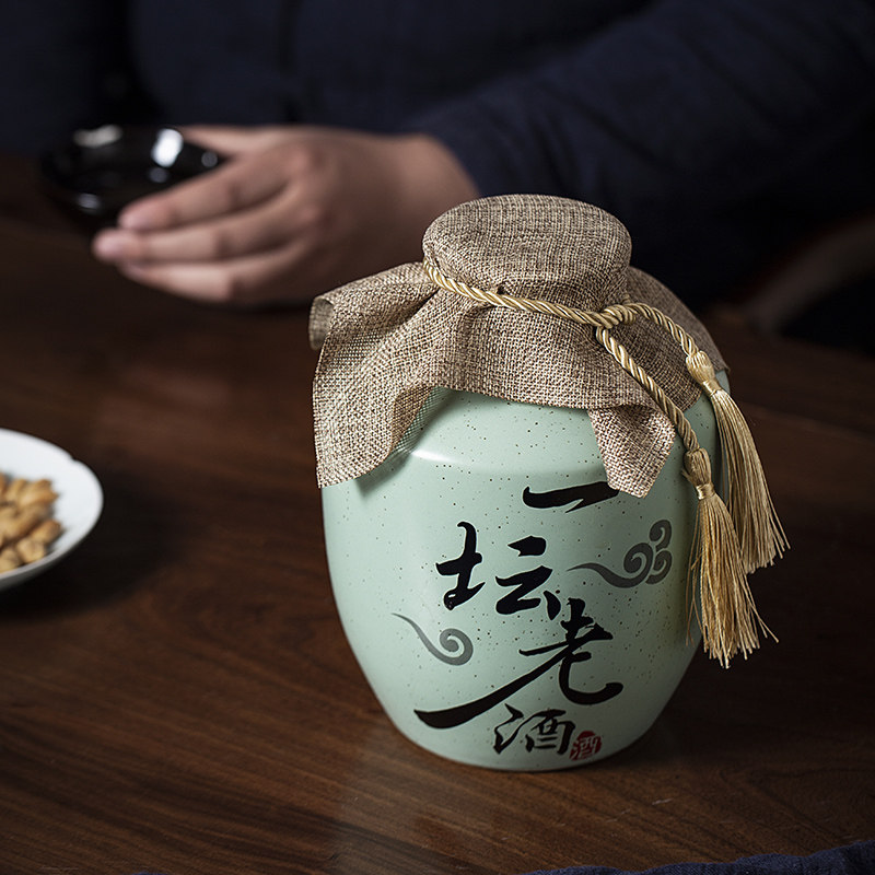 Ceramic empty wine jar liquor bottle wine pot sealed antique household 1 catty 5 catty bayberry wine bottle wine tank Jingdezhen
