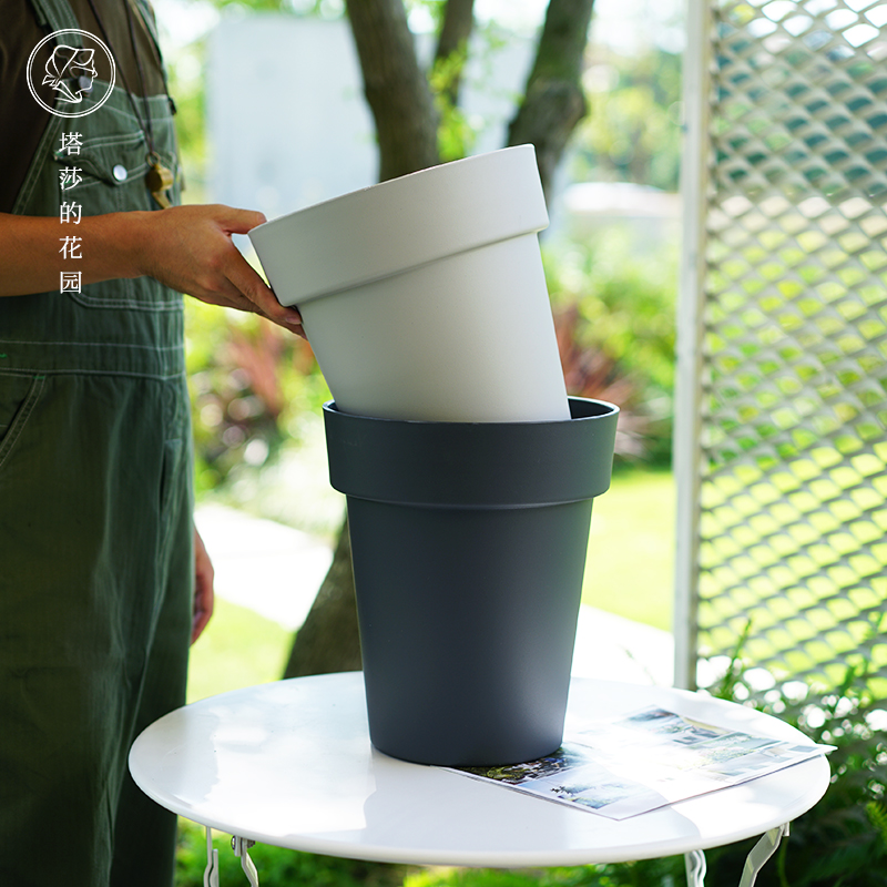 Tasha's Garden Nordic Simple Breathable Controlled Root Balcony Resin Universal Horon King Size Deep High Flowerpot with bracket