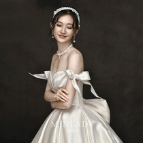 Vanessa satin wedding dress 2021 new French simple atmosphere word shoulder retro Hepburn main wedding dress