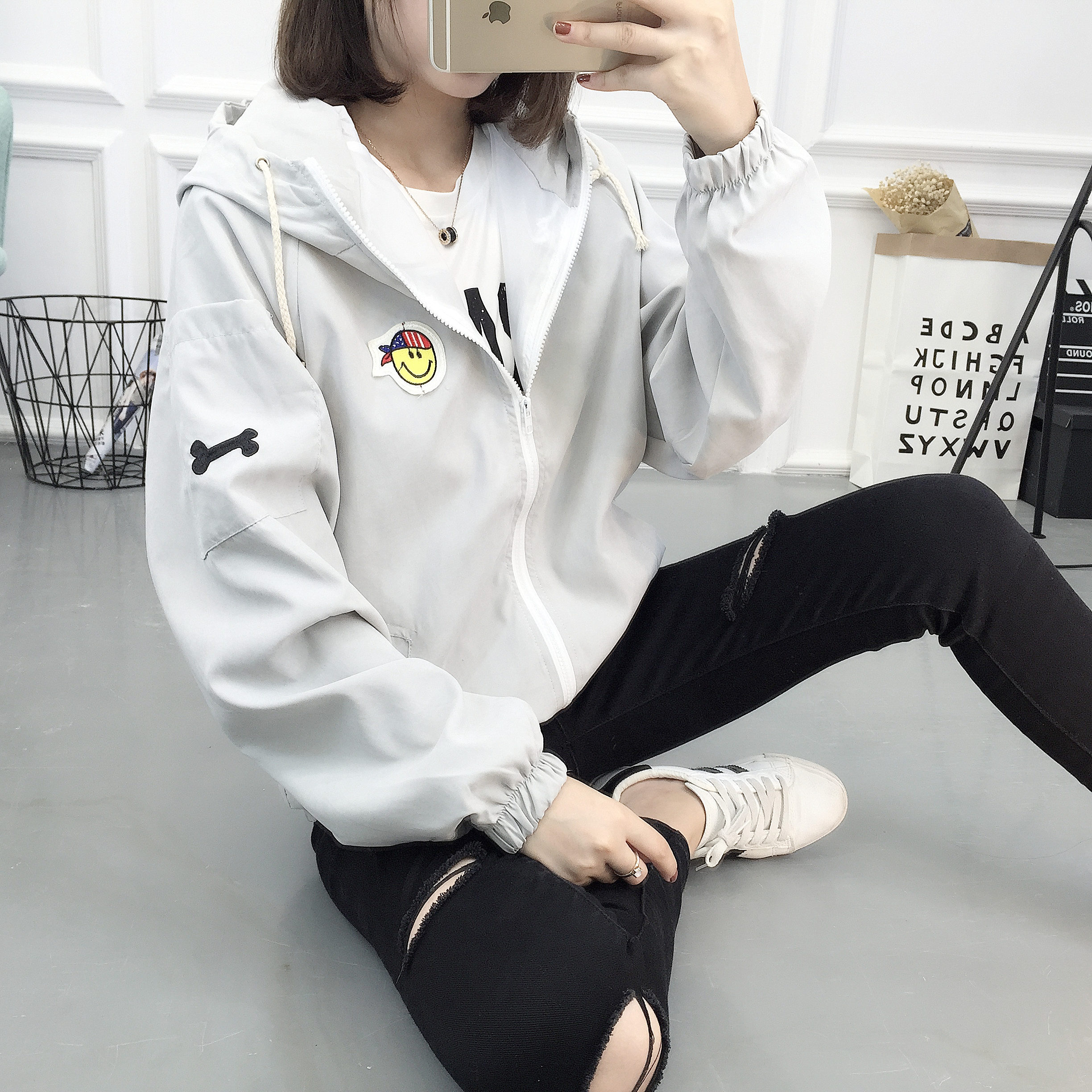 Ngắn áo khoác học sinh trung học 2017 mới mùa xuân và mùa thu cô gái Hàn Quốc phiên bản của lỏng hoang dã áo khoác ngoài đội mũ trùm đầu đồng phục bóng chày áo kiểu trung niên
