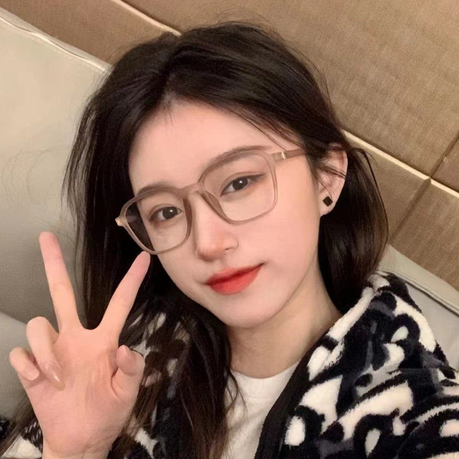 French Clili Kaer ultra light tea colour glasses female tennis red vegan face small glasses frame can be equipped with degrees