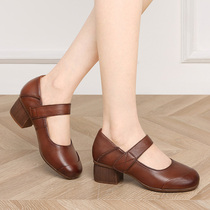 Genuine leather brown big head leather shoes women 2021 new fall 100 hitch a soft leather retro casual mid heel coarse heel single shoe