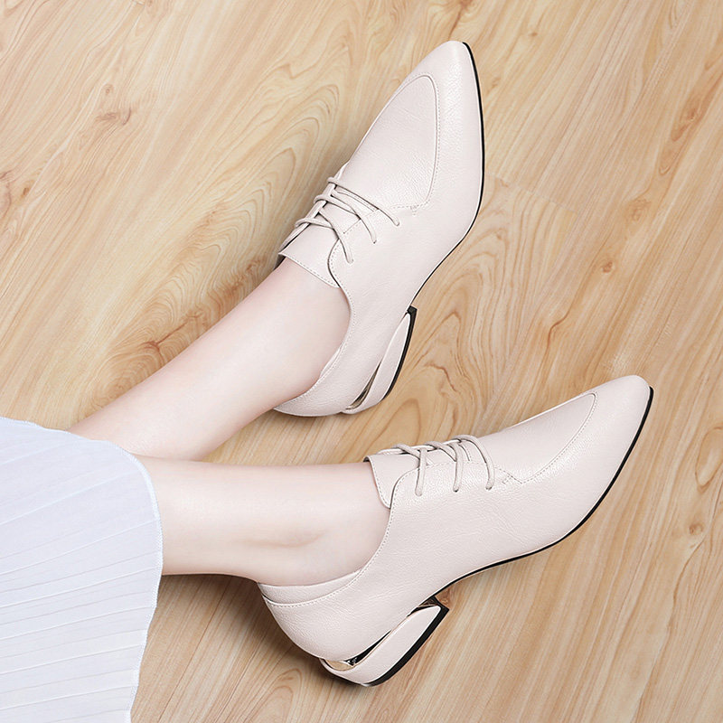 Flat shoes women's single shoes pointed toe 2022 new summer beige soft leather soft sole professional work slip-on leather shoes