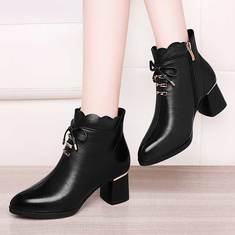 Leather short boots women's spring and autumn single boots 2022 new autumn and winter high-heeled high-heeled shoes Western style fashion thick-heeled leather shoes