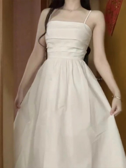 Gentle style white tube top suspender dress for women summer 2025 new style waist slimming long skirt with niche design