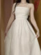 Gentle style white tube top suspender dress for women summer 2025 new style waist slimming long skirt with niche design