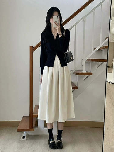 Черный трикотажный свитер, кардиган, демисезонная куртка, коллекция 2023, изысканный стиль, в корейском стиле