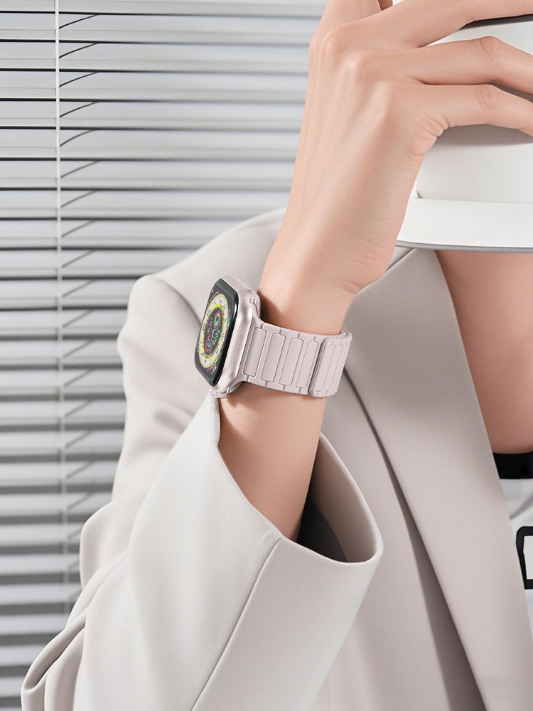 Celebrity-Style First Choice for S10 Apple Watch S11 Strap Iwatch10 Magnetic Silicone Applewatch9 Wristband S8 Women's Ultra Sports Men's Se Premium 7 New Model 6 Autumn and Winter