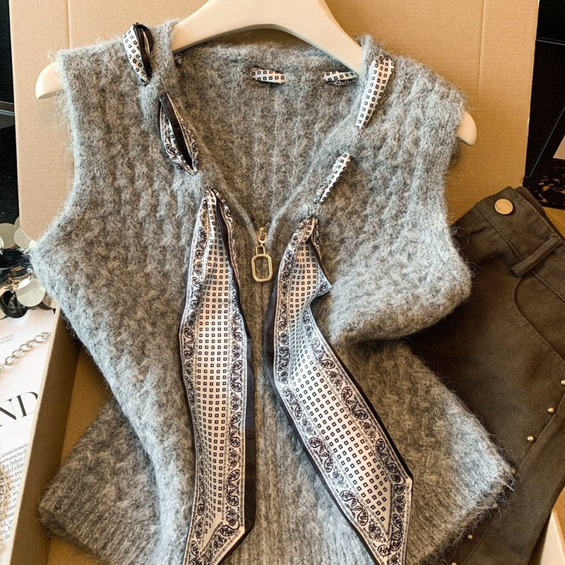 Chanel-Style V-Neck Zip-Up Knitted Cardigan Vest for Women, Gray Sleeveless Sweater Vest, New Autumn and Winter Silk Scarf Vest Chanel-Style V-Neck Zip-Up Knitted Cardigan Vest for Women, Gray Sleeveless Sweater Vest, New Autumn and Winter Silk Scarf Vest