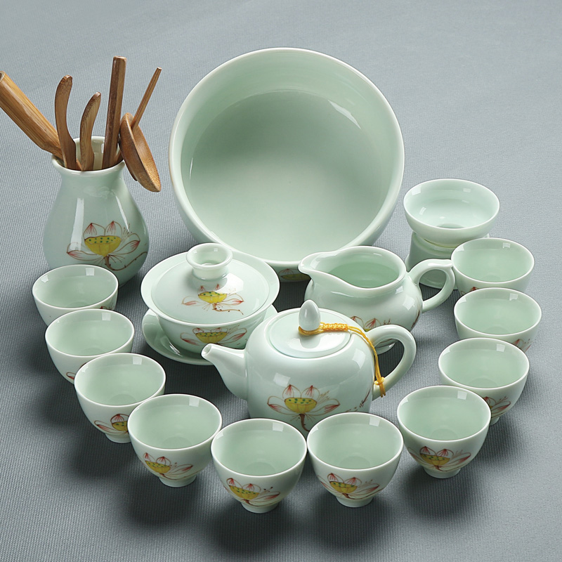 A complete set of tea cups celadon kung fu tea set tea tea pot lid bowl tea hand - made ceramic tea set