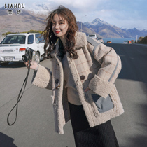 Thick cashmere lamb coat stitching small cotton clothes womens short autumn and winter Joker fur one retro port flavor