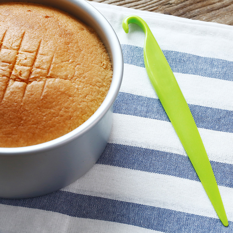 Baking tool does not hurt the mould Cake De-moulding Knife Qi Wind Cake Demould Not Stained with Cutter Scraper