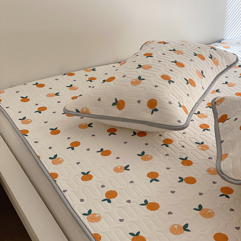 Small fresh ice silk latex sandmat with three sets of ice silk mat 1 8m bed washable fold 1 2 m Air conditioning soft mat