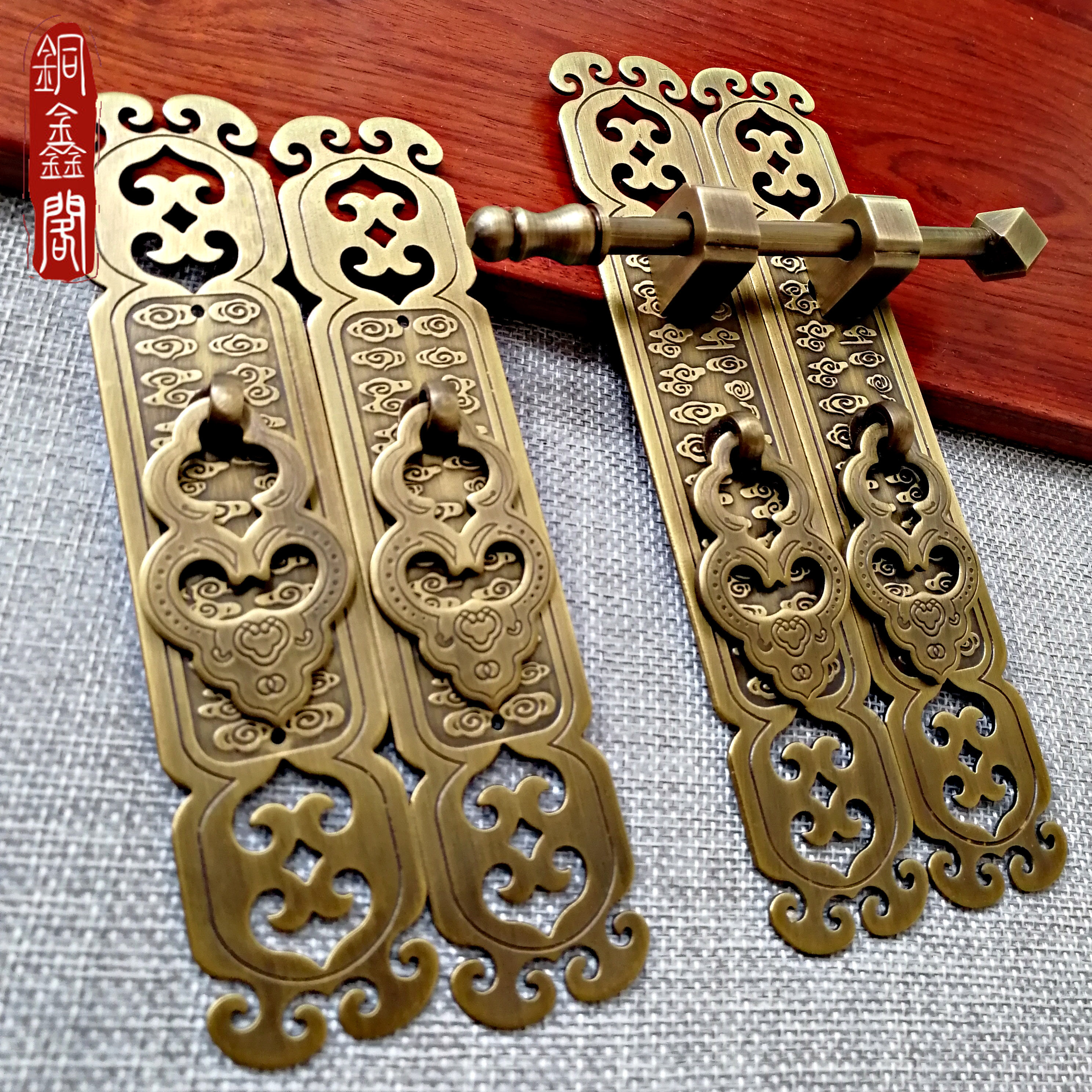 Xiangyun Chinese style hollow cabinet door handle pure brass wardrobe door copper handle vertical all copper handle antique