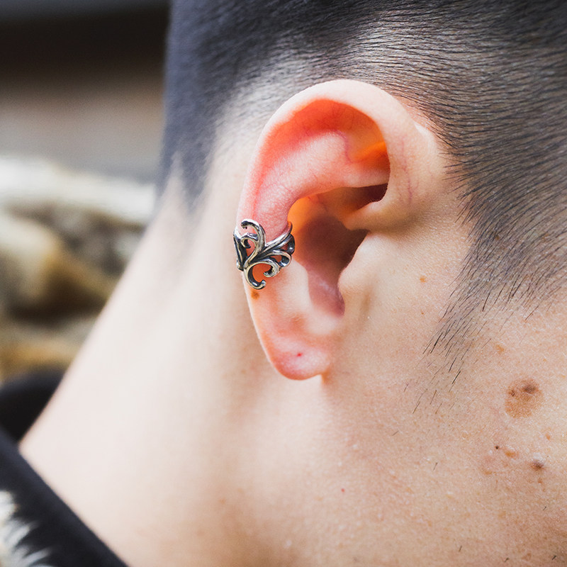 ruibeila ear bone clip male earless piercing tide men and women hip hop cool handsome Thai silver retro personality flower vine stud earrings single