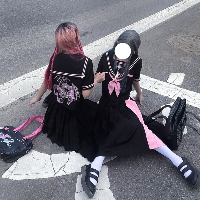 Teenage girl also turns white eye (dragon woman) original bad girl JK long skirt sailor uniform black powder dark black ensemble