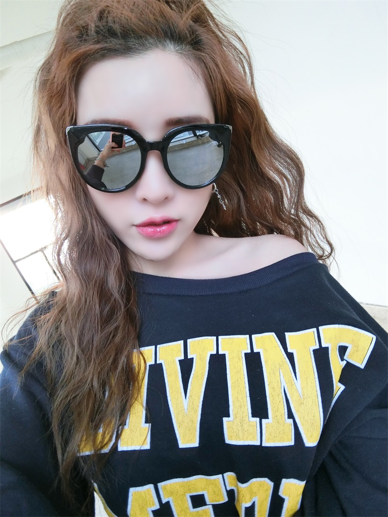 Kính mát vòng ladies retro mô hình ngôi sao 2018 new sunglasses triều nữ cá tính thanh lịch khuôn mặt tròn Hàn Quốc phiên bản của mạng đỏ