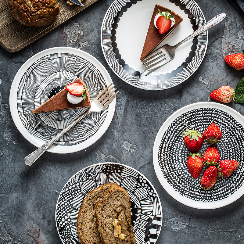 INS creative Japanese dinner plate black snack plate breakfast tray ceramic tableware plate plate dessert plates