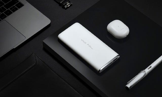 vivo双向闪充移动电源上手体验！