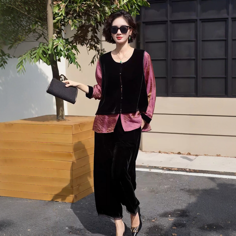 26 Autumn Retro Plus-Size Velvet Patchwork Faux Two-Piece Cardigan Top Loose Wide-Leg Pants Light Luxury Age-Reducing Slimming Set 26 Autumn Retro Plus-Size Velvet Patchwork Faux Two-Piece Cardigan Top Loose Wide-Leg Pants Light Luxury Age-Reducing Slimming Set