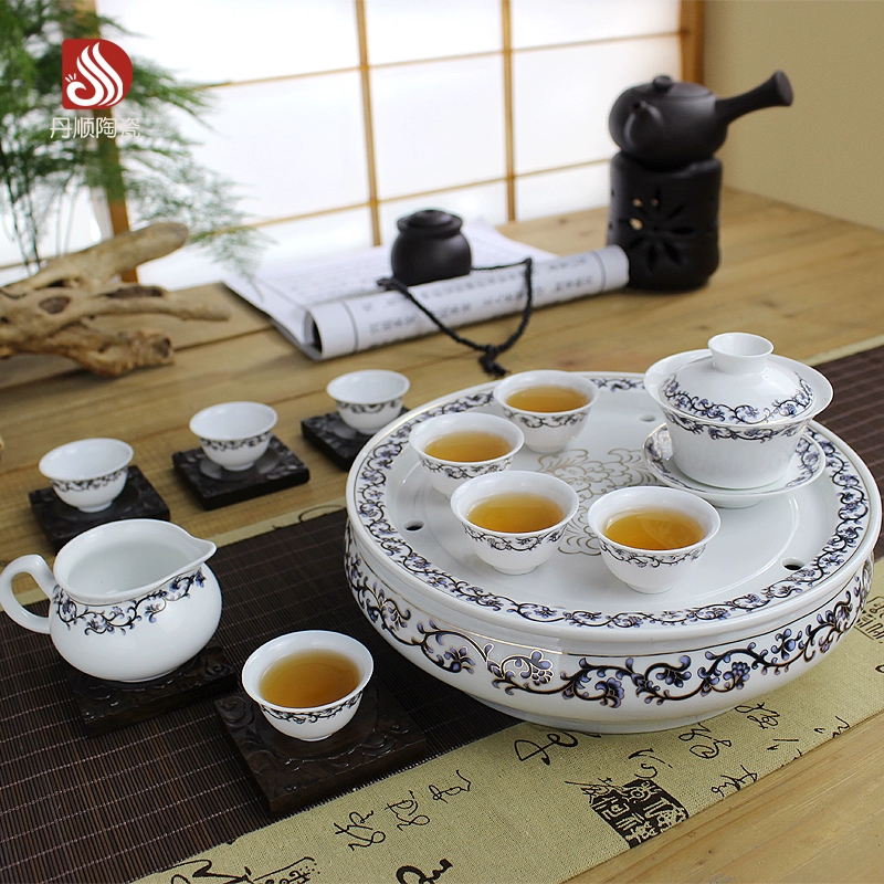 Bộ trà Chaofu Kungfu đặt gốm sứ hai lớp màu xanh và trắng hoàn chỉnh với khay trà tròn chứa nước cao cấp xương Trung Quốc - Trà sứ