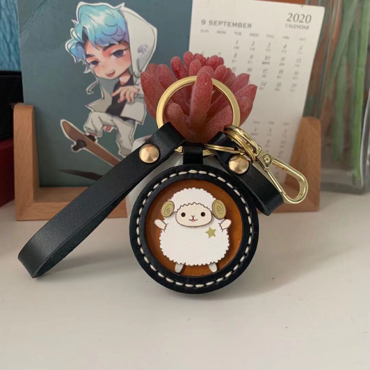 Lamb's new keychain pure handmade birth year leather car pendant zodiac sheep pendant three-dimensional engraving gift
