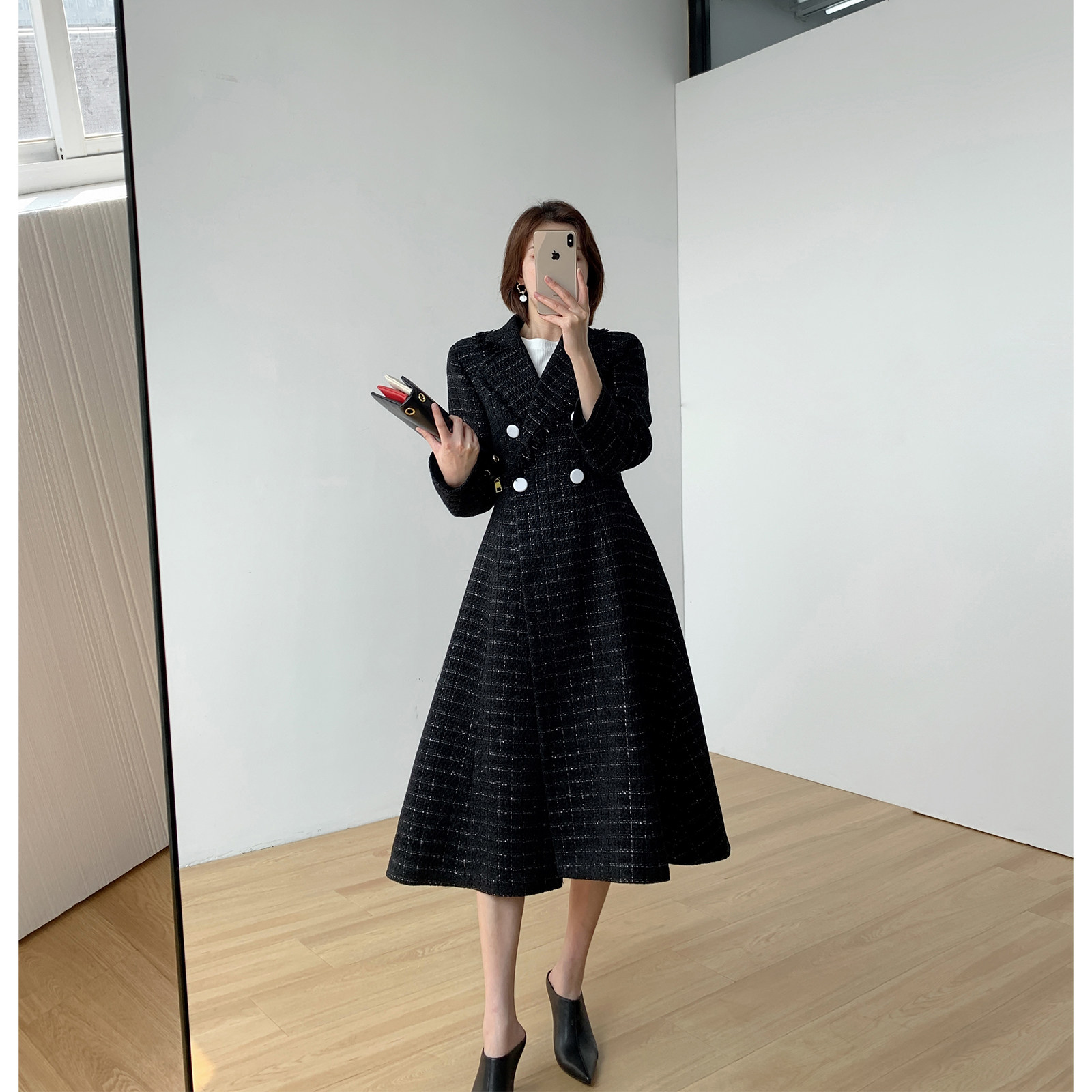 Goothic Custom 2022 Autumn Dress New Korean Version Black balsamic Airy body in a long version of Mao?