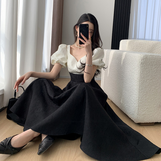 Guoge customized black dress female 2023 summer new French style slim waist puff sleeve square collar long skirt