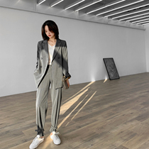 Fashion suit womens 2021 spring new Korean version of gray striped temperament casual small suit wide-leg pants two-piece suit