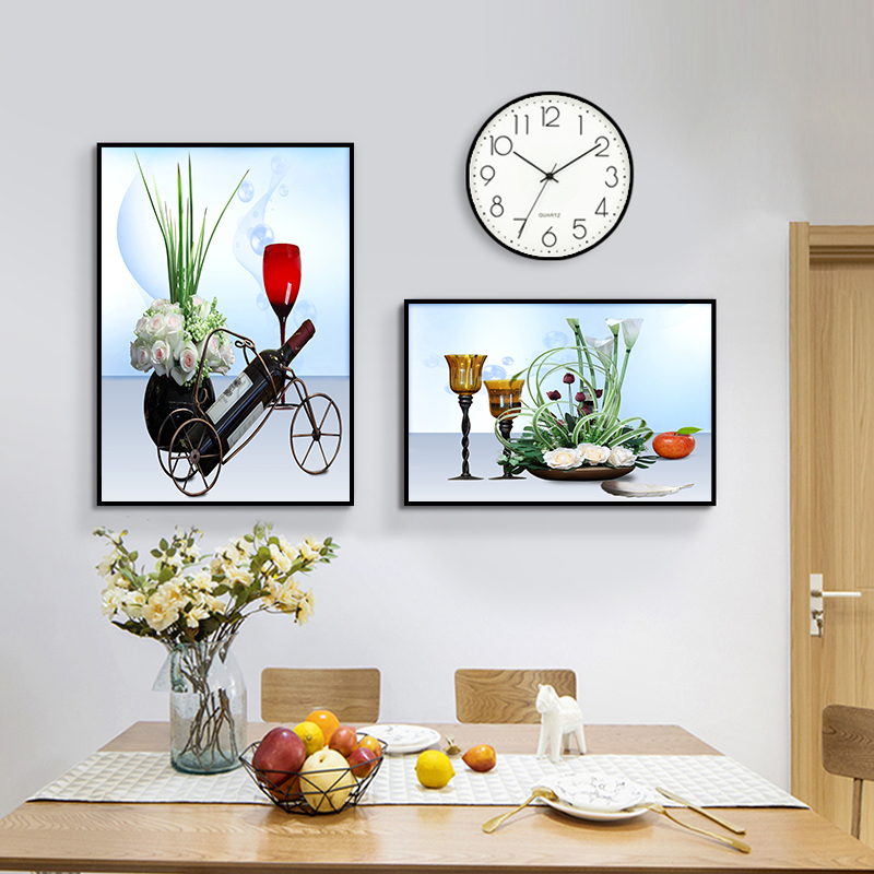 Modern minimalist restaurant wall decoration painting clock mural three-piece set wall clock round clock dining room background wall decoration clock clock