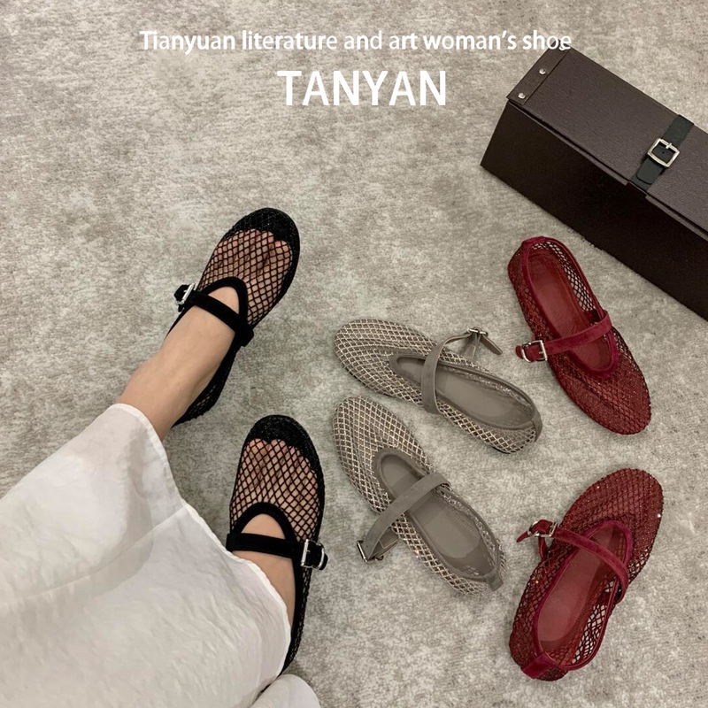 Hollow-Out Rhinestone Toe-Cap Sandals for Women 2026 New Summer Outerwear Fishnet Shoes Breathable Woven Ballet Mary Jane Shoes