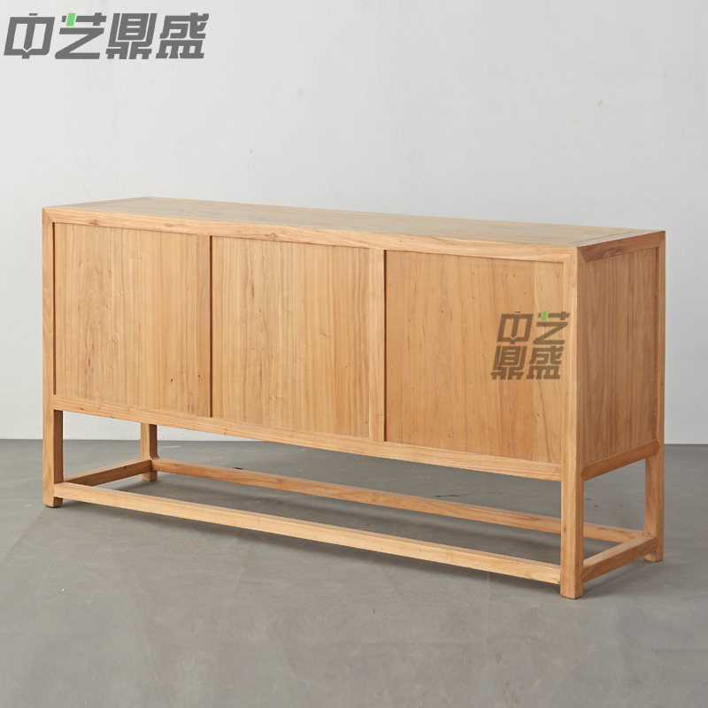 ���ն�ʢ����ľ�ͱ߹�