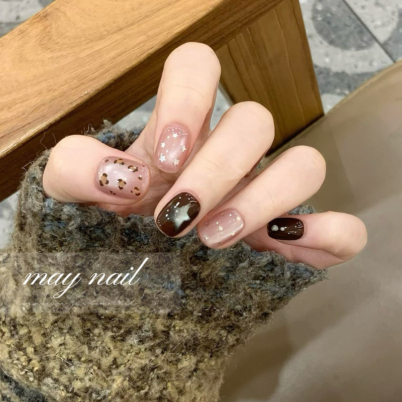 May Nail Peach Cocoa Summer Vibe Instagram Cat-Eye Hand-Painted Stars Sweet Contrasting Color Sequin Nail Art