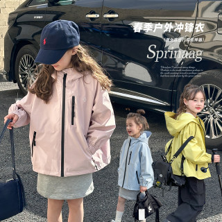 2025秋装新款中大童上衣儿童户外冲锋衣女童休闲宽松防风连帽外套