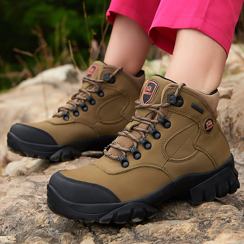 Professional outdoor hiking shoes men and women waterproof non-slip wear-resistant leather high boots breathable professional hiking shoes thick sole