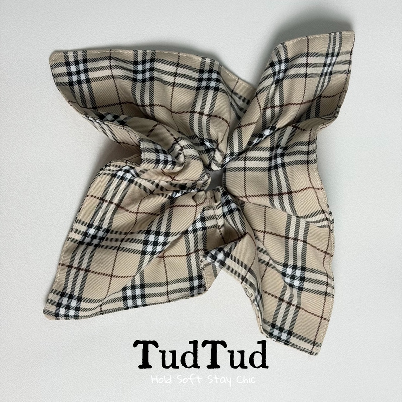 Tudtud Brown Plaid Scarf Hair Tie! Low-Saturation, High-End Hair Accessories for Everyday Use. Tudtud Brown Plaid Scarf Hair Tie! Low-Saturation, High-End Hair Accessories for Everyday Use.