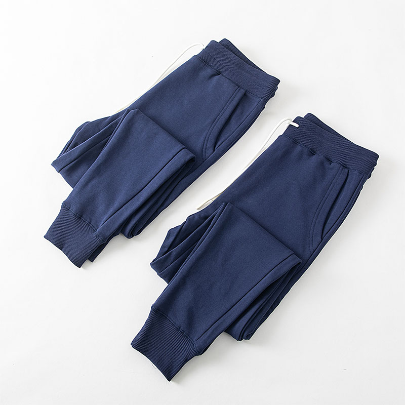 Simple and comfortable is the focus Heavy Pound Pure Color Sports Casual Loose Loose Pure Color 100 Lap at the foot of the spring and autumn Men and women