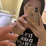 Чистый красный стеклянный лед