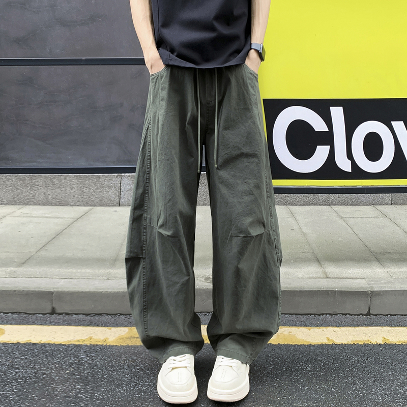 American-Style Pleated Army Green Cargo Pants for Men, Summer Vintage Loose Scimitar Casual Pants with Elastic Waist and Wide Legs American-Style Pleated Army Green Cargo Pants for Men, Summer Vintage Loose Scimitar Casual Pants with Elastic Waist and Wide Legs