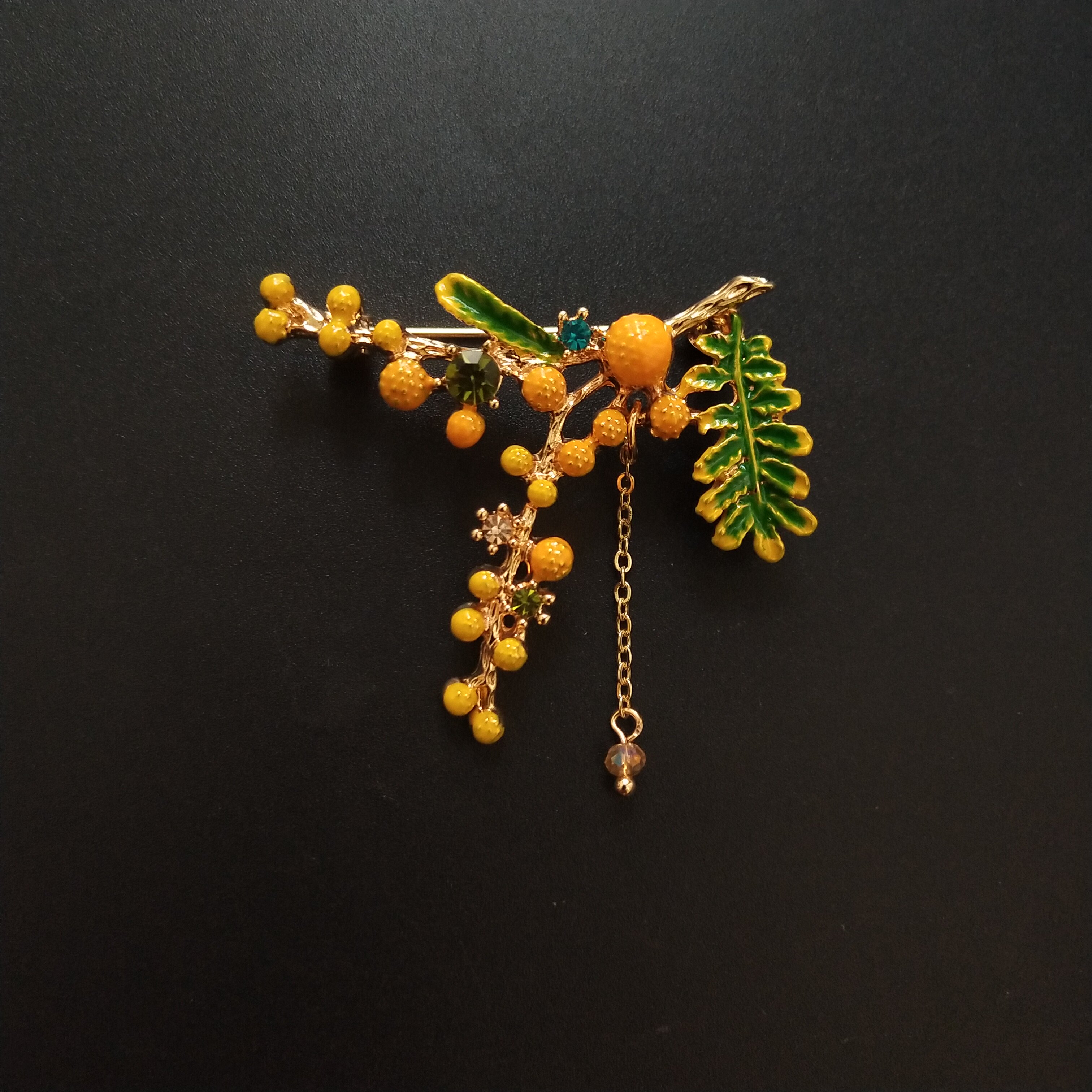 Vintage Wind Vintage Enamel Plant Brooch 100 Hitch Action Flow Su Creative Chest Flower Big Clothes Biepin Accessories Women