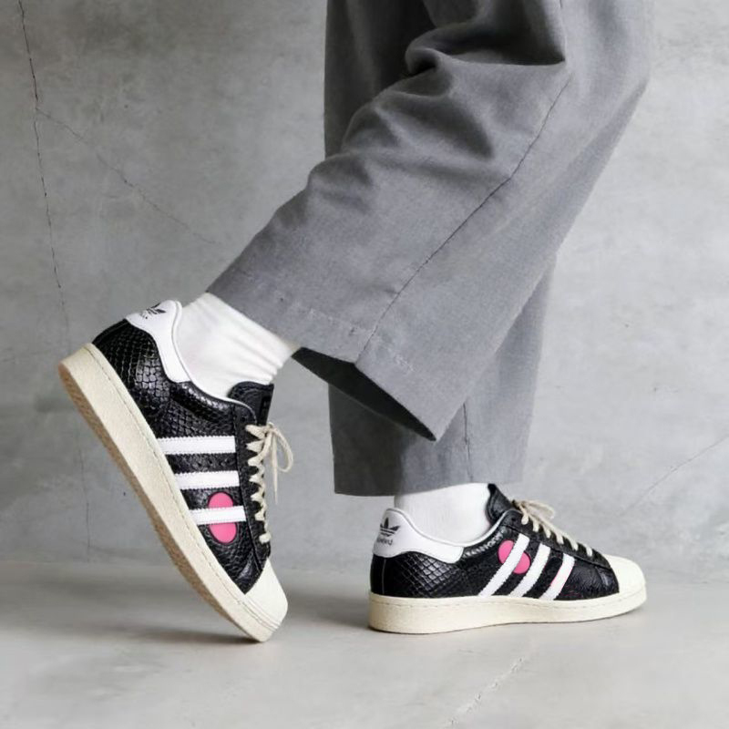 Adidas/Adidas Trefoil Superstar 82 Black and Pink Shell-Toe Casual Sneakers Ig4125