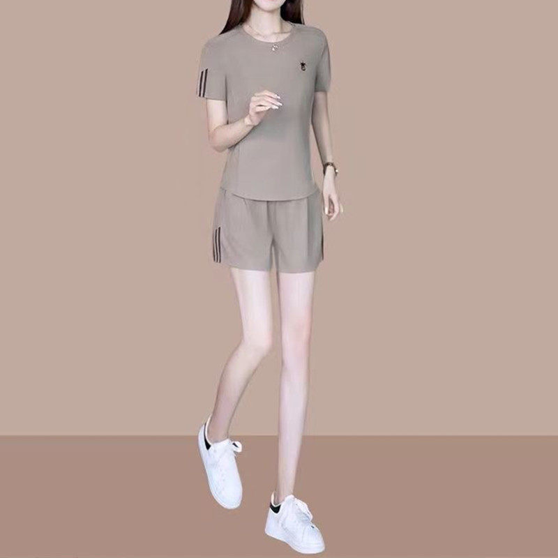 Пижама женская летняя из тонкого ледяного шелка, создающая ощущение прохлады, летний спортивный костюм-двойку большого размера с короткими рукавами для домашнего использования, который можно носить на улице