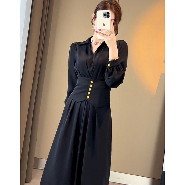 Hepburn style long-sleeved black dress 2022 early autumn temperament celebrity high-end goddess fan chic unique long skirt