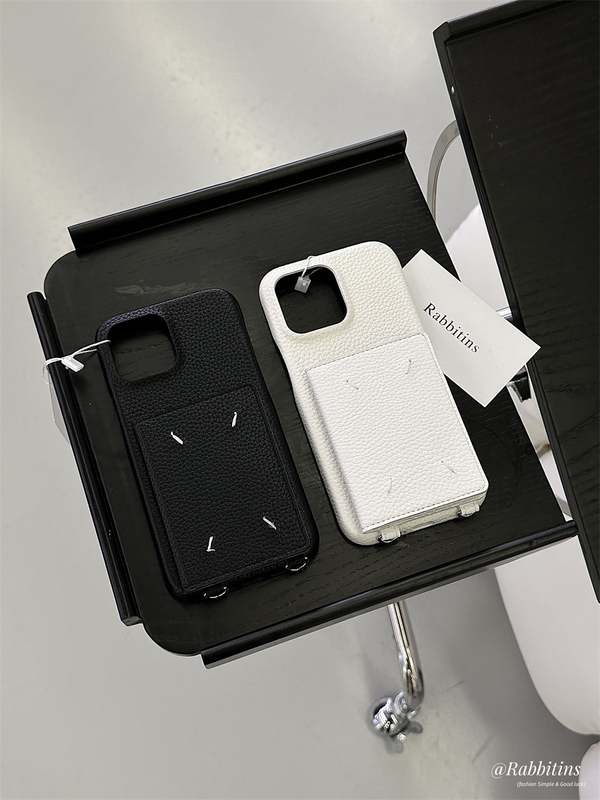Unique Lychee-Patterned Margiela Four-Corner Card Holder Crossbody Chain Leather Case Suitable for 17 Pro Max Apple iPhone 18 Phone Case 15 Pro Crossbody Strap 16 Anti-Drop Personalized 14 New Model Couple Unique Lychee-Patterned Margiela Four-Corner Card Holder Crossbody Chain Leather Case Suitable for 17 Pro Max Apple iPhone 18 Phone Case 15 Pro Crossbody Strap 16 Anti-Drop Personalized 14 New Model Couple