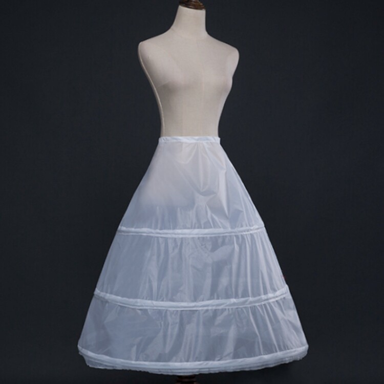 Wedding dress Dress Rehearsal Dress Accessories Skirt Brace Matched with a white inner lining 3 Outer Yarn lining dress
