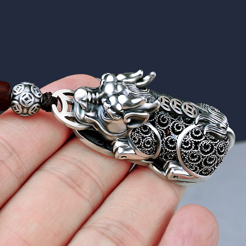 999 Pure Silver Pixiu Car Keychain Pendant for Men and Women, Personalized Creative High-End Key Ring, Silver Car Ornament