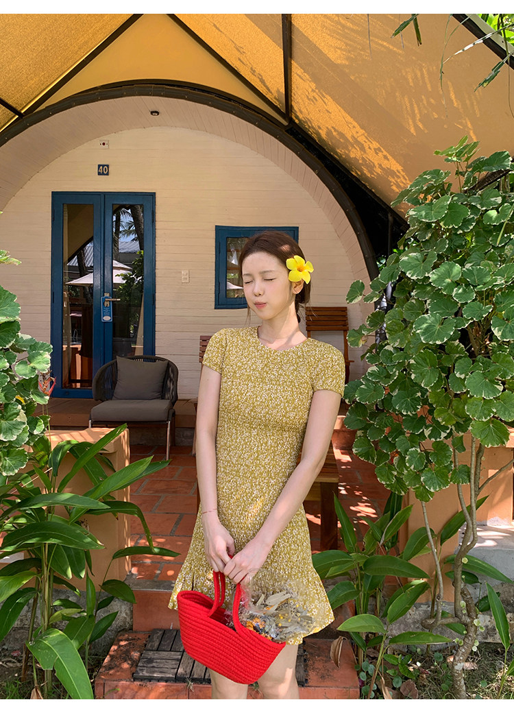 Tuuuh платье с цветочным принтом женское летнее стройнящее с поясом французское ретро миди желтое платье