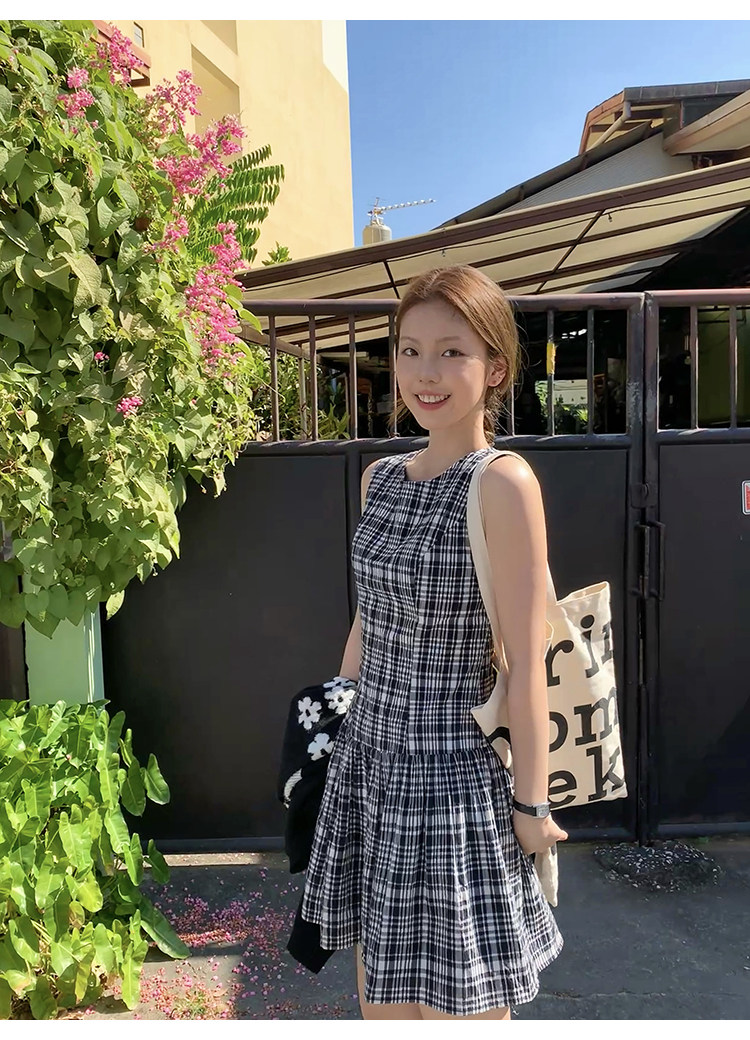 Tuuuh платье без рукавов в черно-белую клетку женское ретро стройнящее универсальное