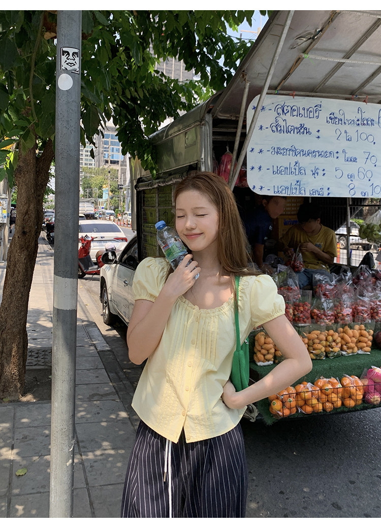 Tuuuh рубашка женская с короткими рукавами и квадратным вырезом со складками светло-желтая нежного стиля