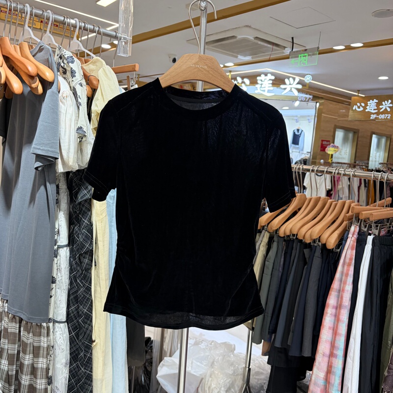 Qm8217 Black Velvet Short-Sleeved T-Shirt for Women 2026 Autum New Round Neck Slim Fit Versatile Top